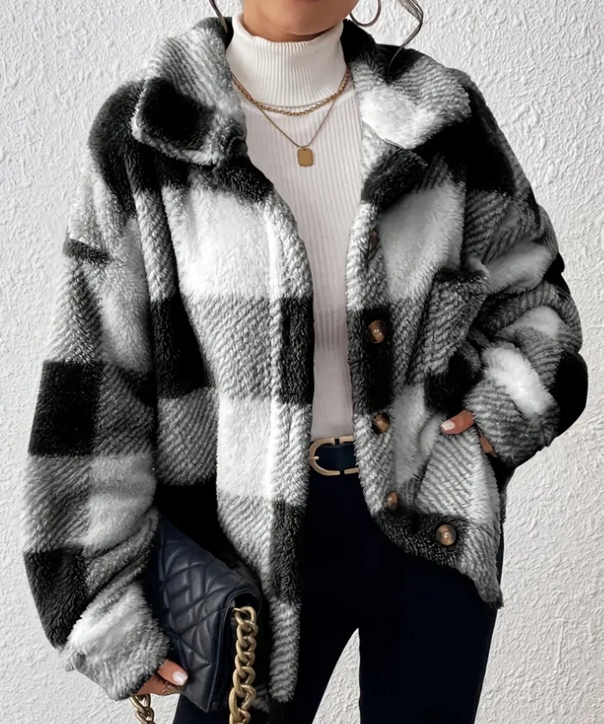 Vrouwen Elegante Geruite Nepbontjas met Knopen – Gezellige Herfst/Winter Casual Bovenkleding, Beige en Wit Ruitpatroon, Lange Mouw, Knoopsluiting, Ideaal voor Casual Outfits, Wintervest, Dameskleding, Gabane voor Vrouwen, Herfst Damespak